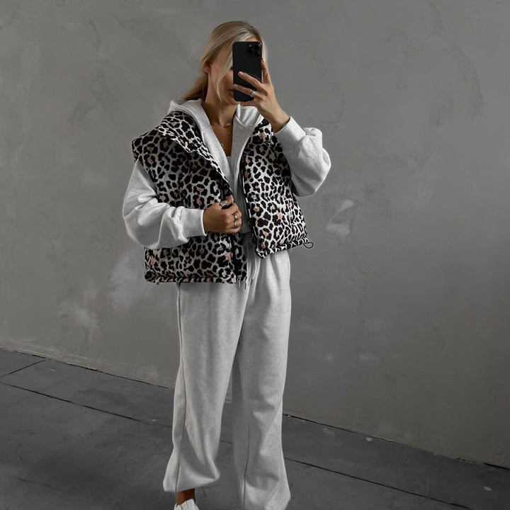 Women's casual vest with animal print and comfortable fit Lune London