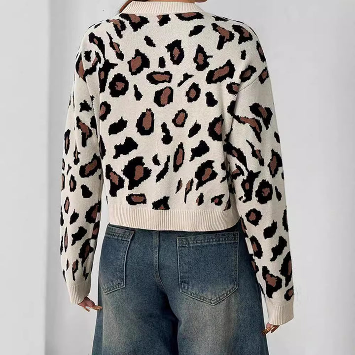 Women Trendy Cardigan with Playful Knots Lune London
