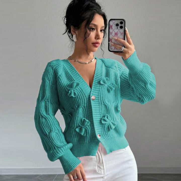 Cardigan pour femme avec design en relief floral et détails boutonnables Chic & Stil