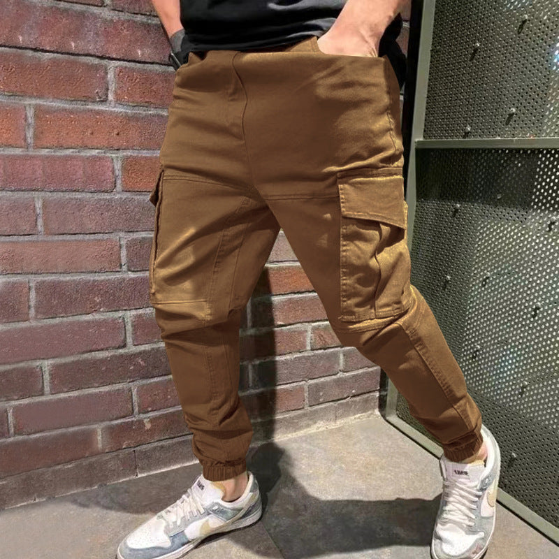 Casual cargo pants for men with practical pockets and sporty fit Lune London
