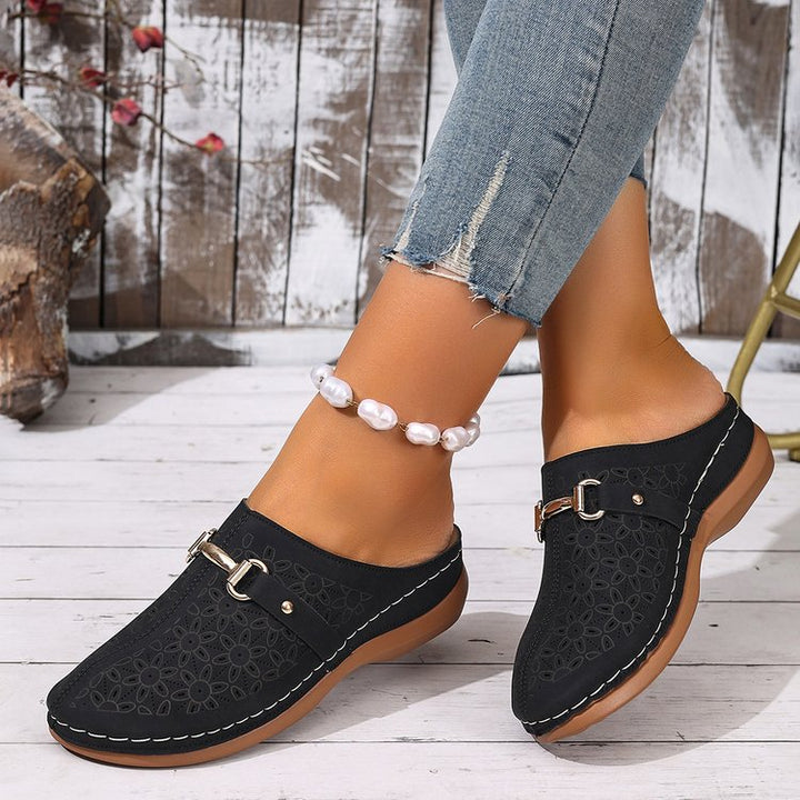 Comfortable clogs for women with floral application Lune London