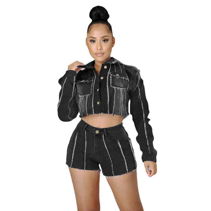 Cropped denim jacket for women with frayed details and trendy contrasting seams Lune London
