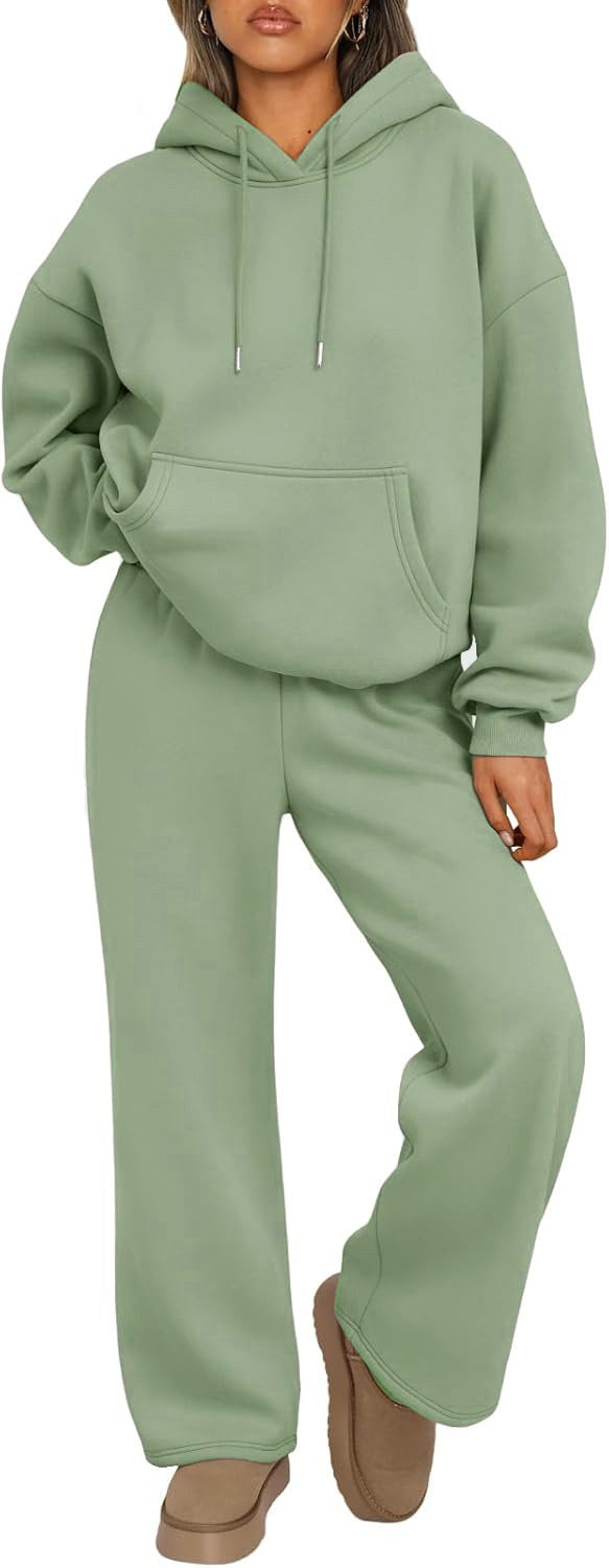 Luxurious hoodie for women with a loose fit and comfortable jogger pants Lune London