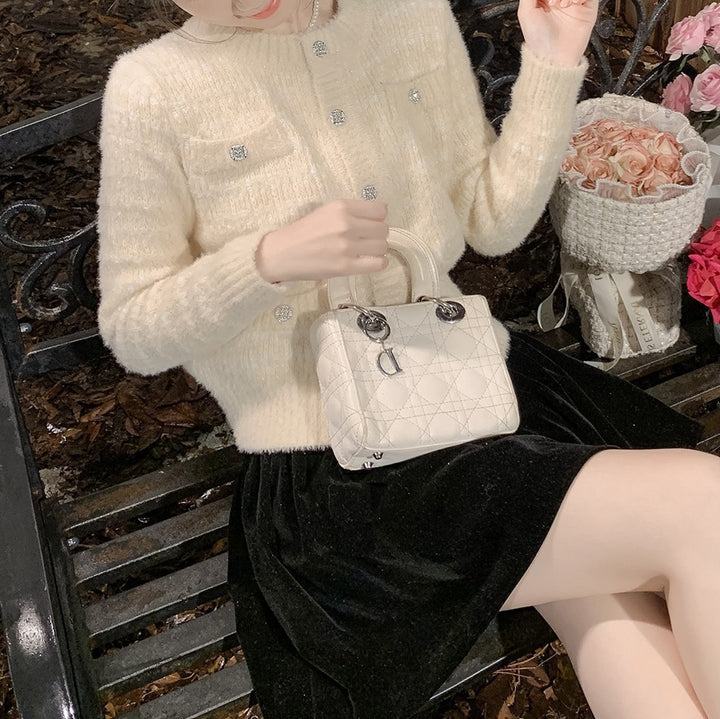 Lady cardigan with pockets and decorative buttons Lune London