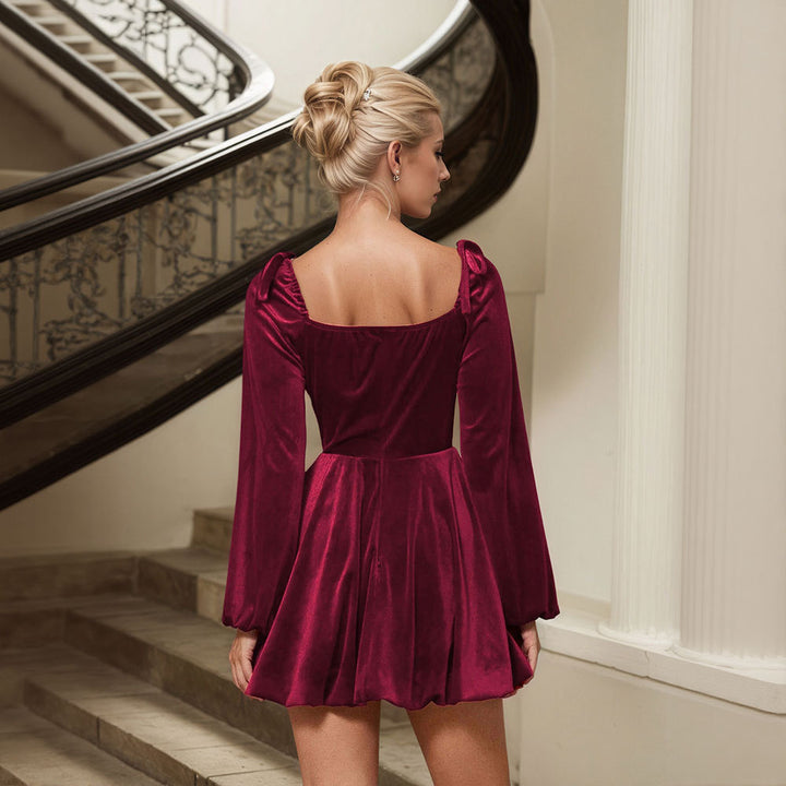 Robe Mini en Velours pour Femmes avec Manches Volantes et Décolleté en Cœur Élégant Chic & Stil