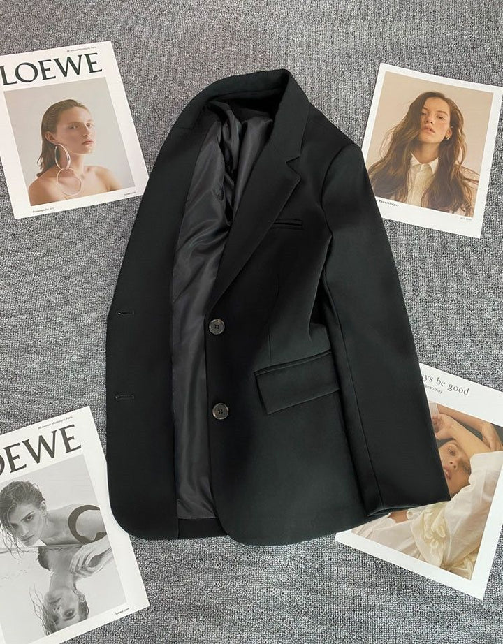 Blazer Élégant pour Femmes avec Une Coupe Tendance et Des Boutons Décoratifs Chic & Stil