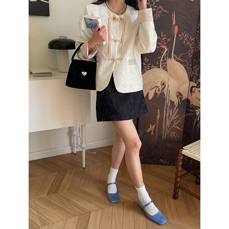 Ladies elegant blouse with puff sleeves and refined fabric Chic & Stil