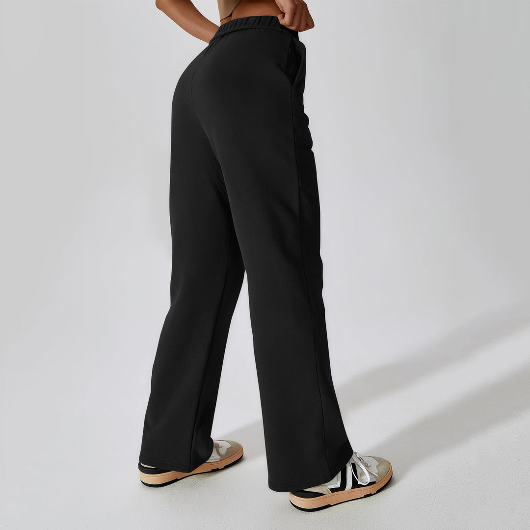 Women comfortable leisure pants with elastic waistband and practical side pockets Chic & Stil