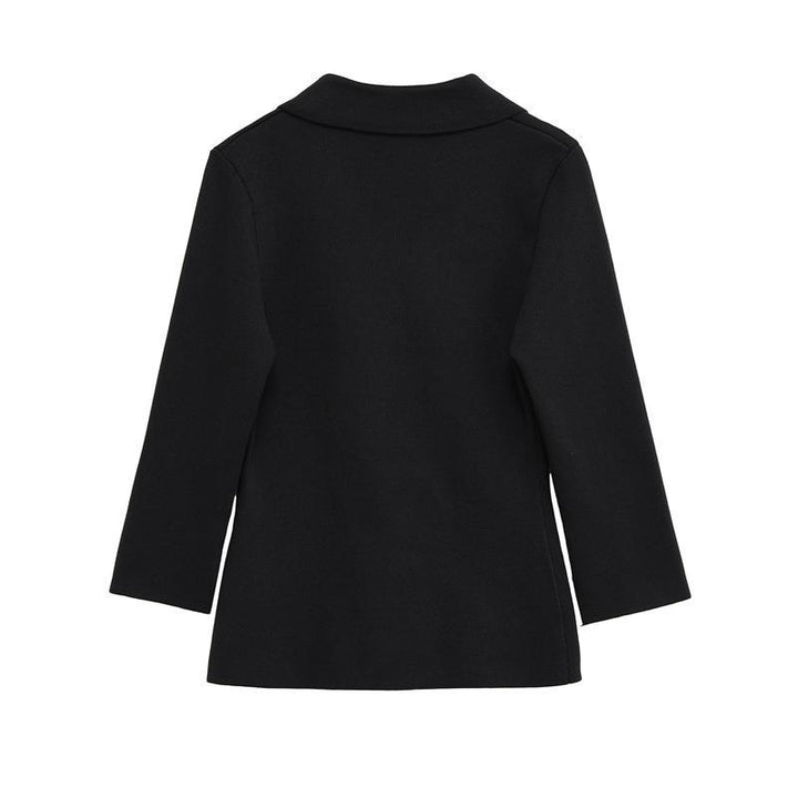 Elegant blazer jacket for women with double breasted and feminine silhouette Lune London
