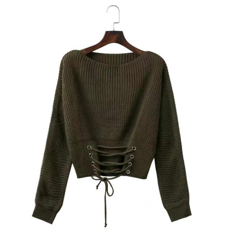 Casual knitted pullover for women with a deep V-neck and a decorative lace Lune London