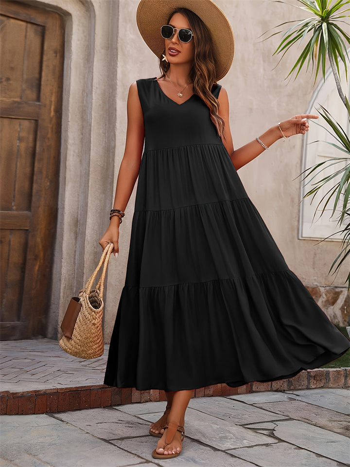 Ladies Elegant Summer Maxi Dress with Voluminous Skirt and V-Neck Lune London
