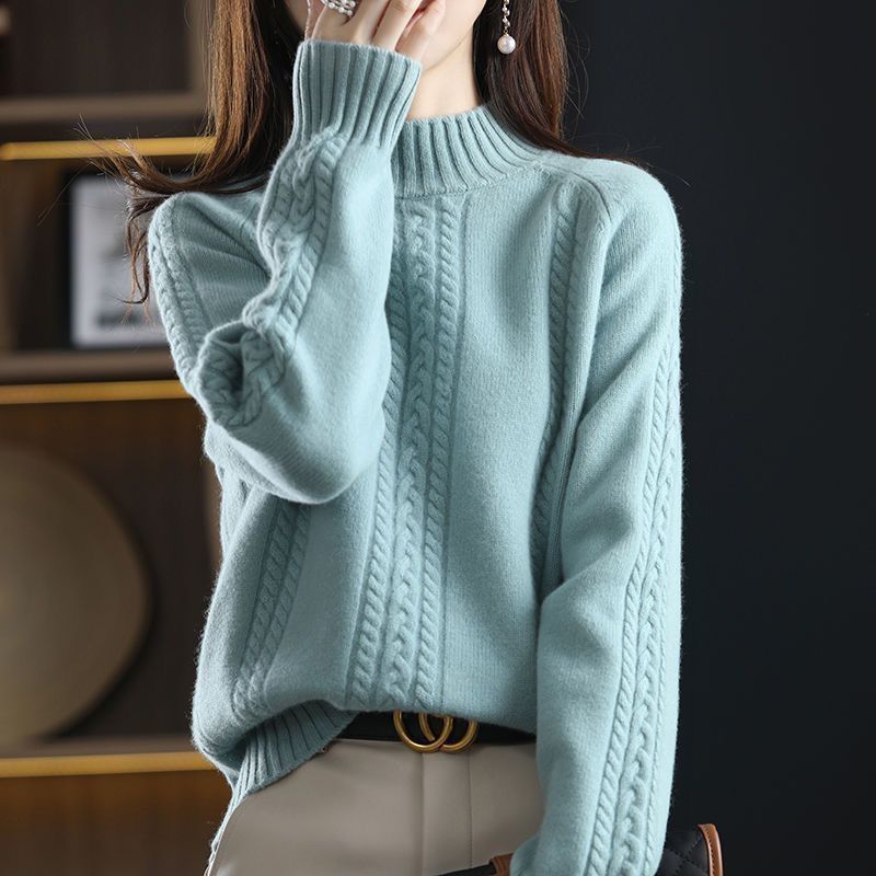 Pull en tricot confortable pour femmes avec col montant et motif en câble Chic & Stil