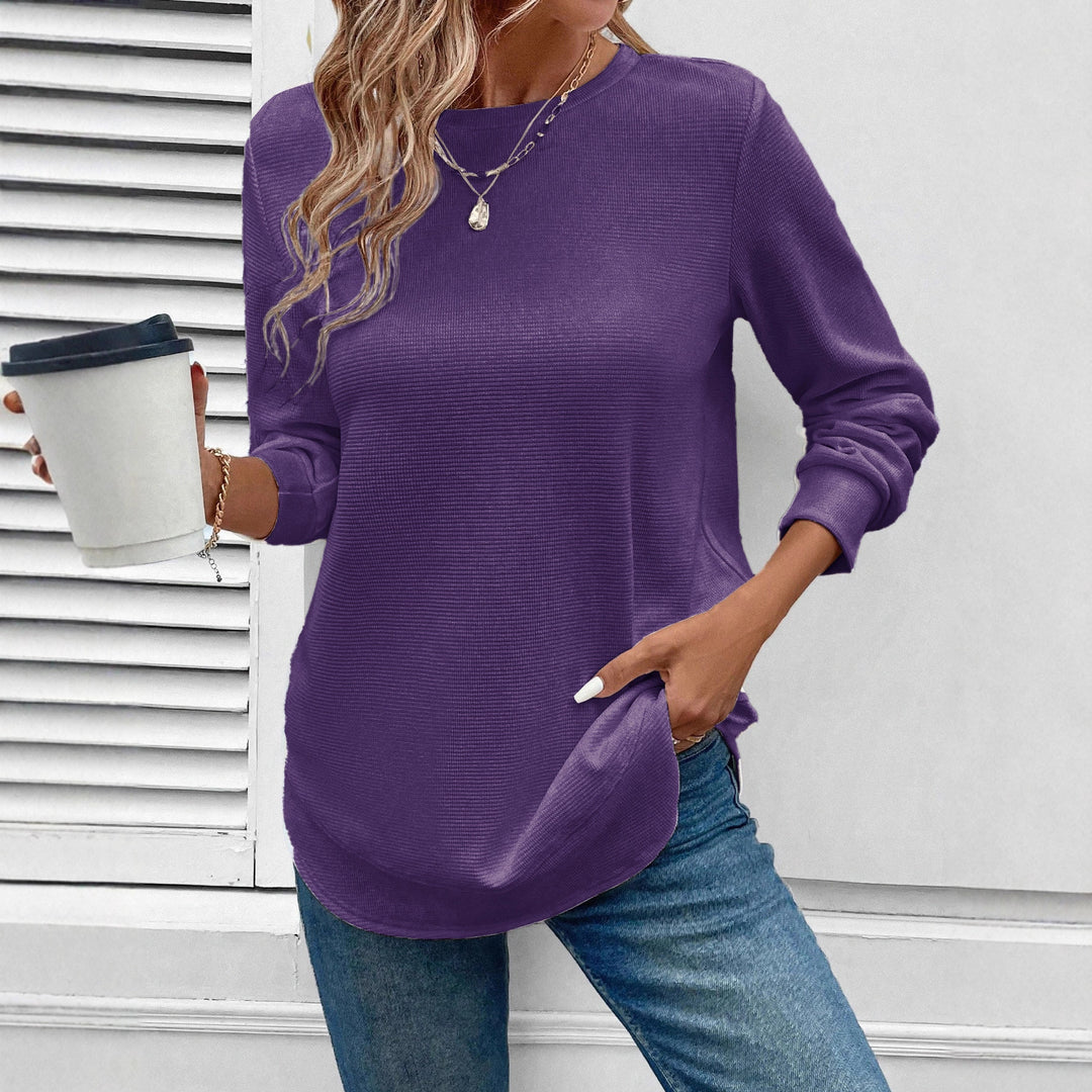 Casual long sleeve t-shirt for women with a fine texture and side slits Lune London