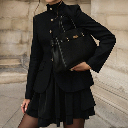 Veste élégante pour femmes avec coupe slim et détails de bouton élégants Lune London