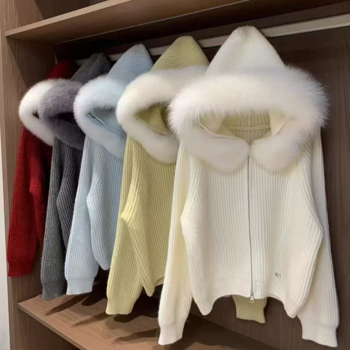 Veste en tricot côtelé douce pour femmes avec col en fourrure luxueuse Chic & Stil