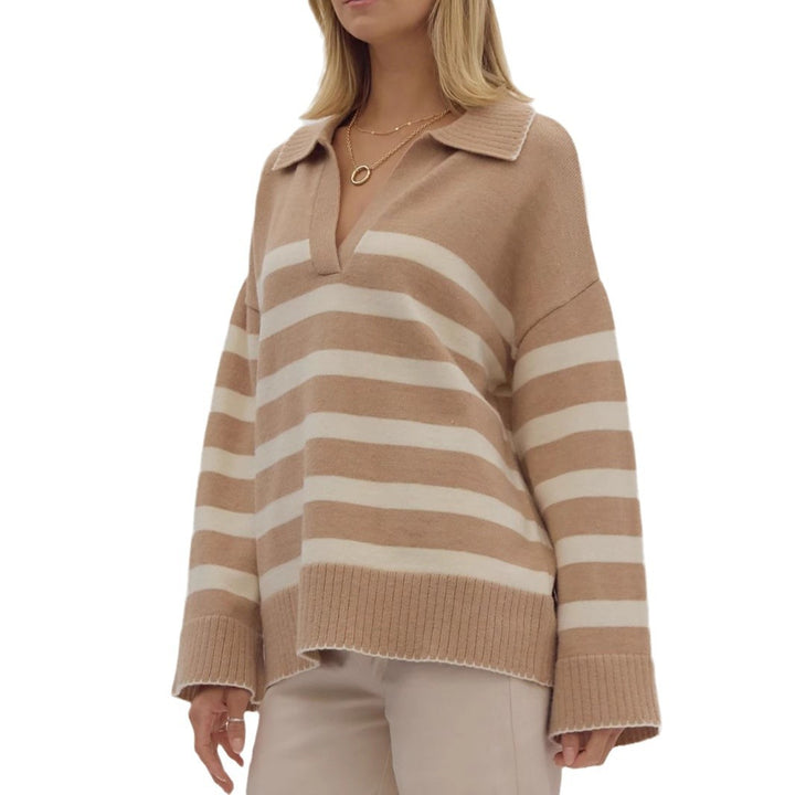 Pull en tricot élégant pour femmes avec décolleté en V et motif à larges rayures Chic & Stil