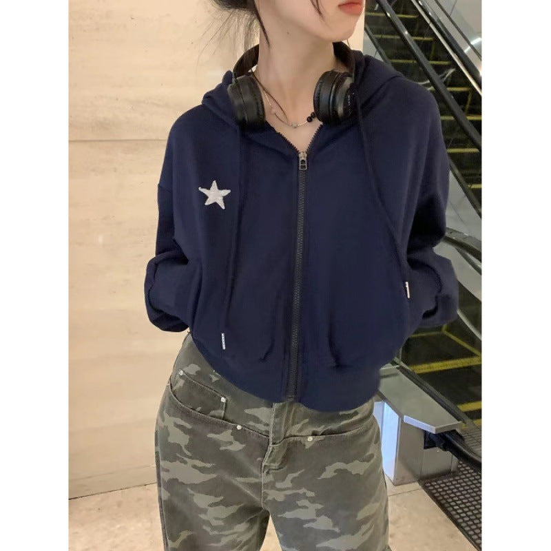 Women's cropped hooded jacket with stylish star motif Chic & Stil
