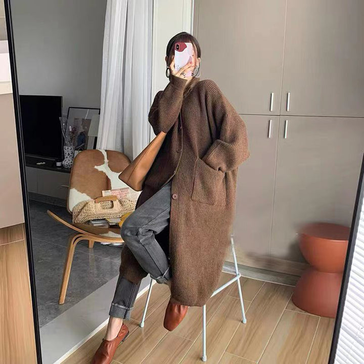 Manteau en tricot pour femmes avec grandes poches et détail de bouton Chic & Stil