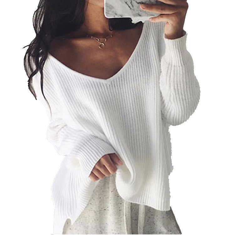 Chunky knit sweater for women with V-neck and relaxed fit Lune London