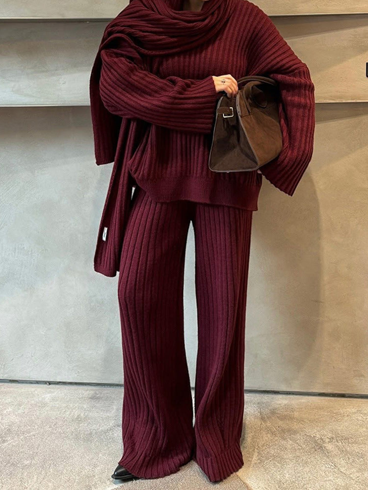 Women's knit set with a loose fit and elegant ribbed details Lune London
