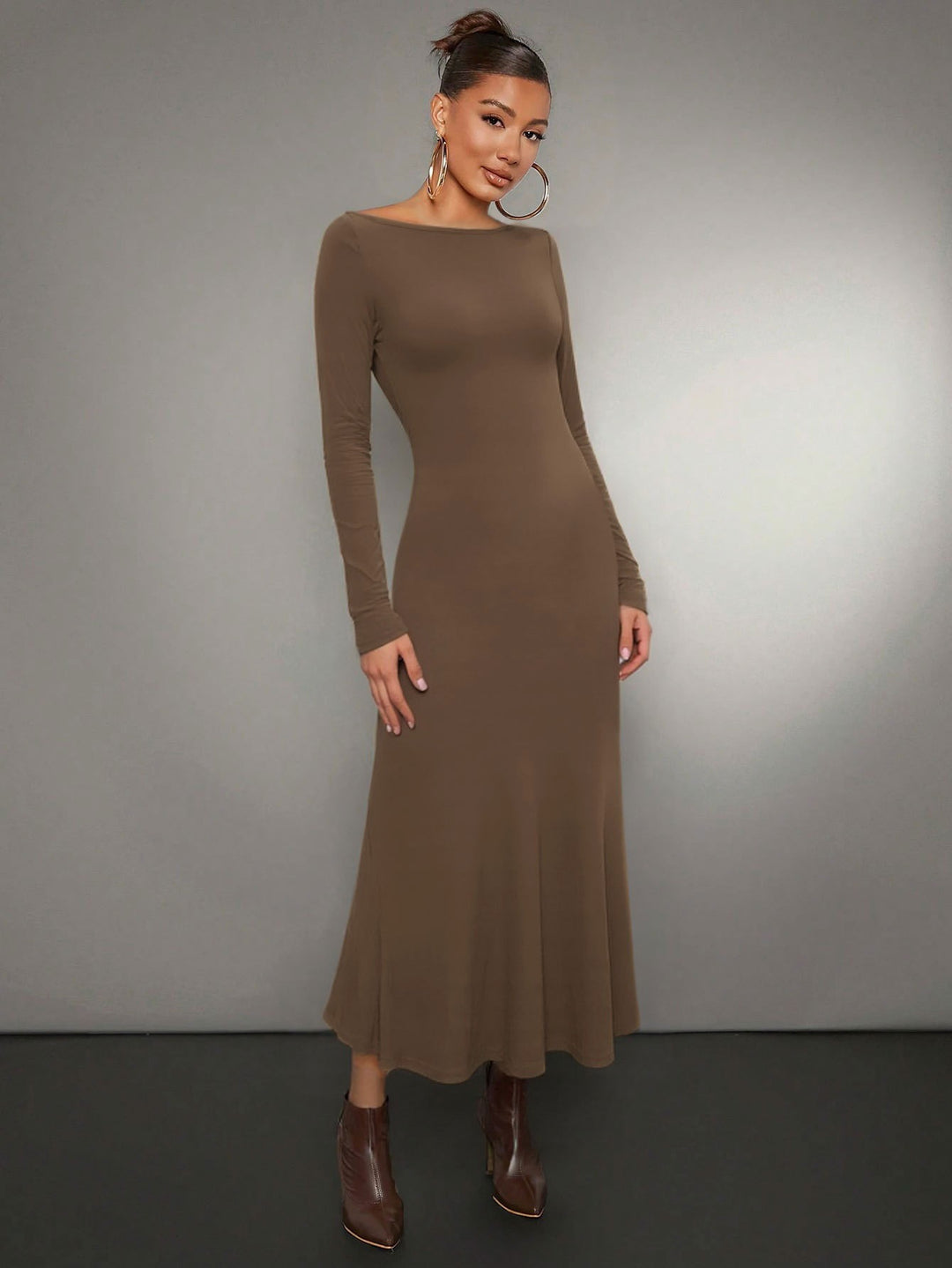 Robe midi à manches longues pour femmes avec encolure ronde élégante et ourlet volant Chic & Stil