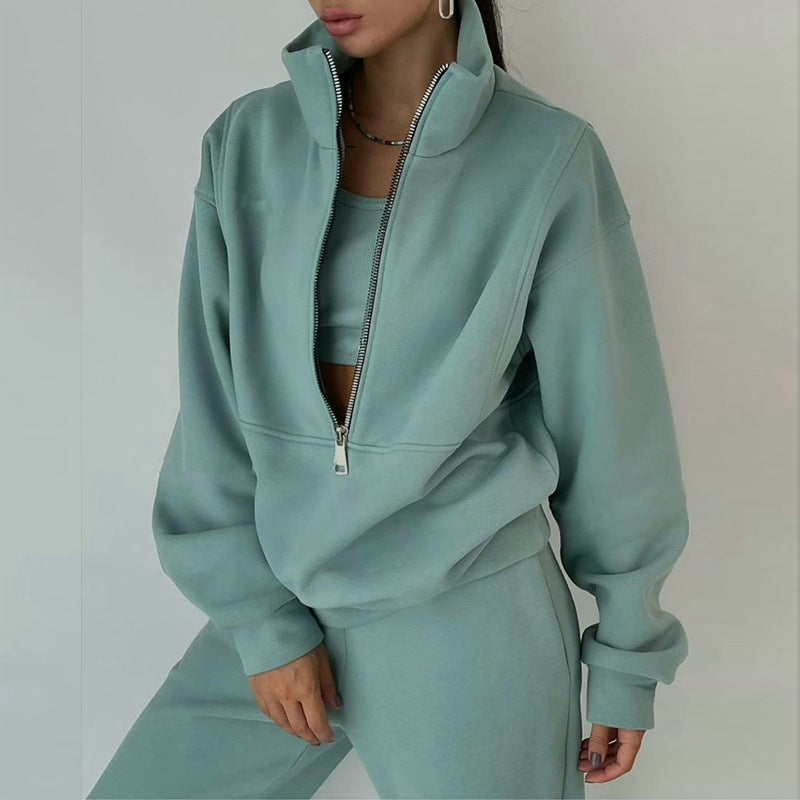 Women's zip hoodie with high collar and casual cut Chic & Stil