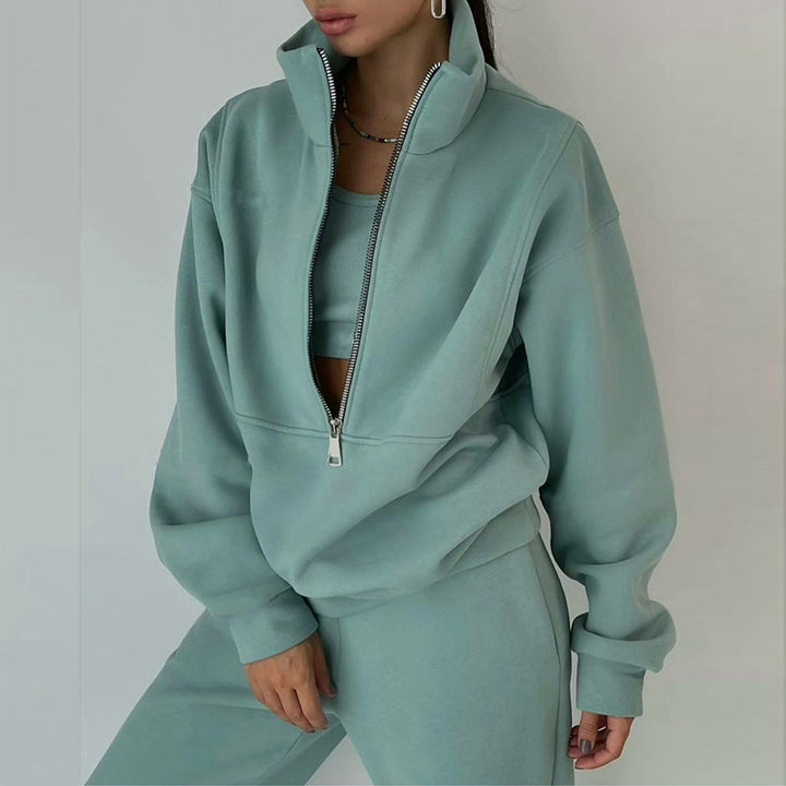 Women's zip hoodie with high collar and casual cut Chic & Stil