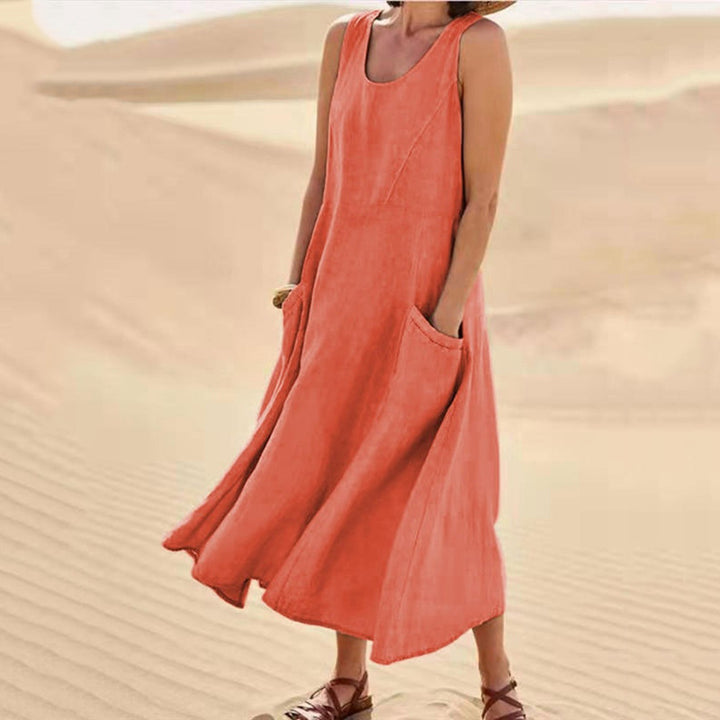 Loose summer dress for women with practical pockets and chic V-neck Style