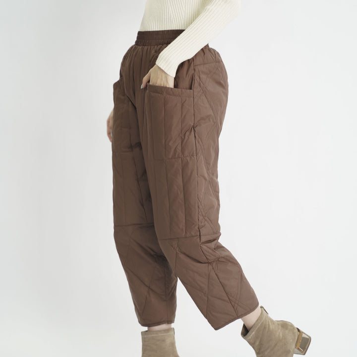 Leisure pants for women lined with elastic waistband and pockets Lune London