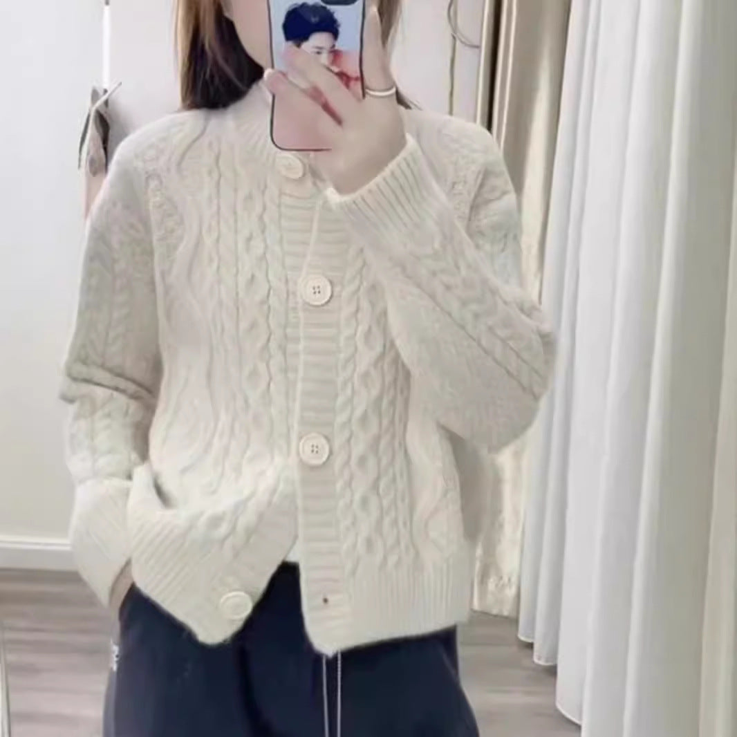 Women's knit jacket with a classic cable pattern Lune London