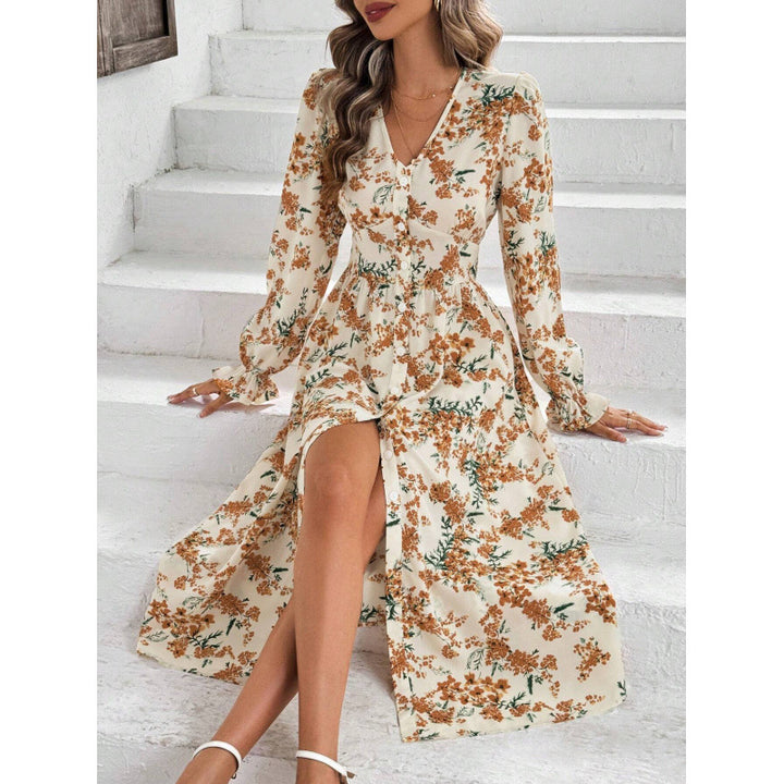 Maxi dress for women with an elegant cut and a floral design Lune London