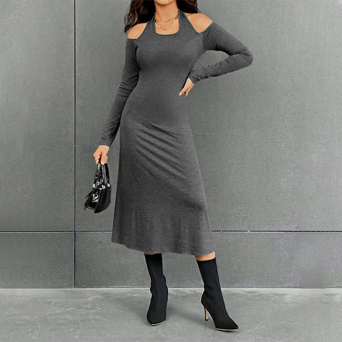 Robe maxi pour femmes avec une coupe chic et des détails découpés élégants Chic & Stil