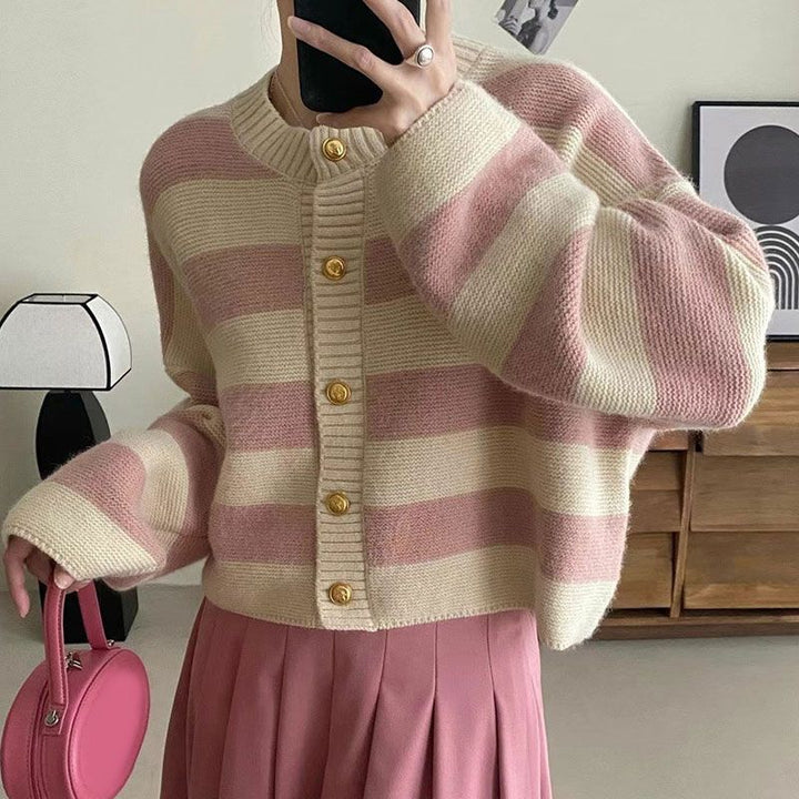 Pull en tricot surdimensionné à la mode pour femmes avec boutons Chic & Stil