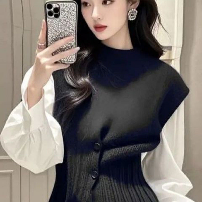 Knit cardigan for women with turtleneck and visible button closure Lune London