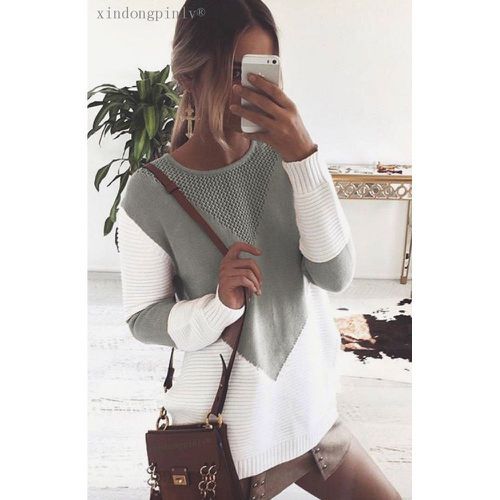 Knitted oversized sweater for women with a modern geometric design and a breathable structure Lune London.