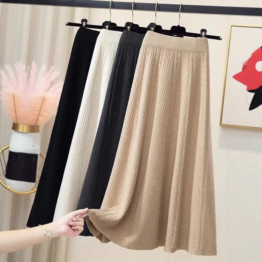 Pleated midi skirt for women with elastic waistband and beautiful texture Lune London