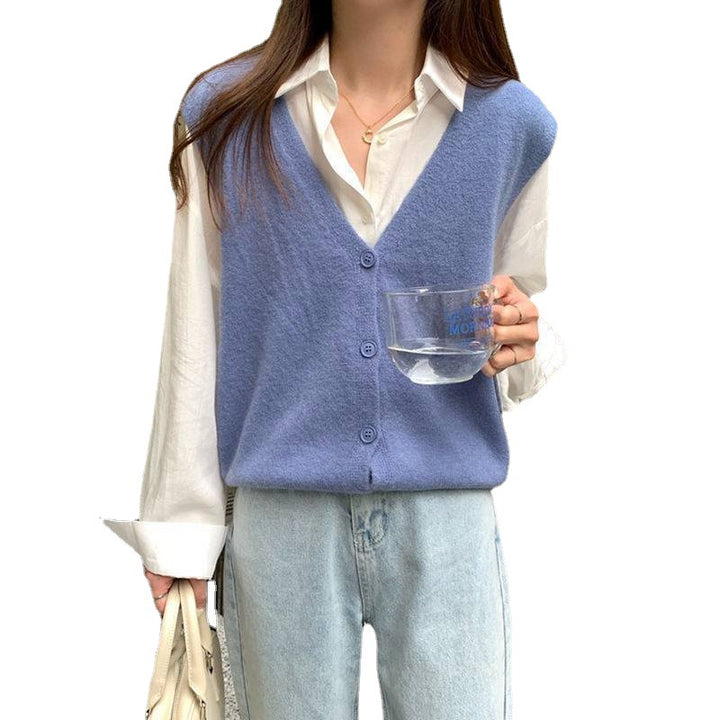 Gilet en tricot pour femmes avec un élégant col en V et fermeture à boutons Chic & Stil