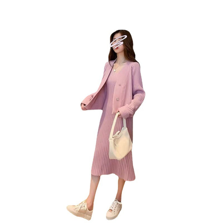 Ensemble en tricot confortable pour femmes avec col en V et détail de bouton tendance Chic & Stil