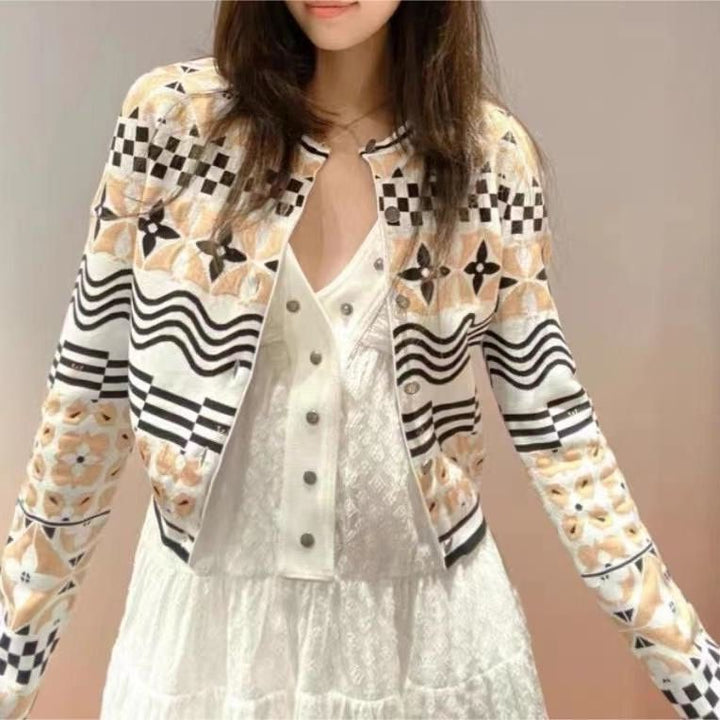 Trendy short jacket for women Lune London
