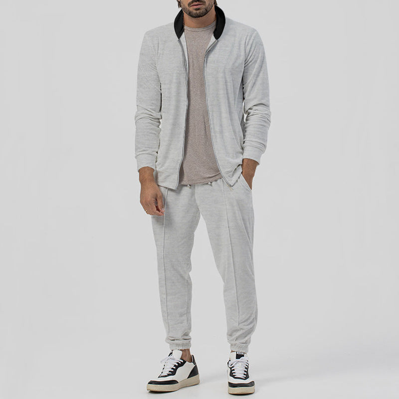 Casual sports outfit for men with high collar and zipper Lune London
