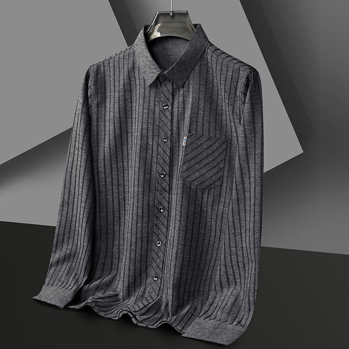 Elegant slim-fit long-sleeve shirt for men with structured design Lune London