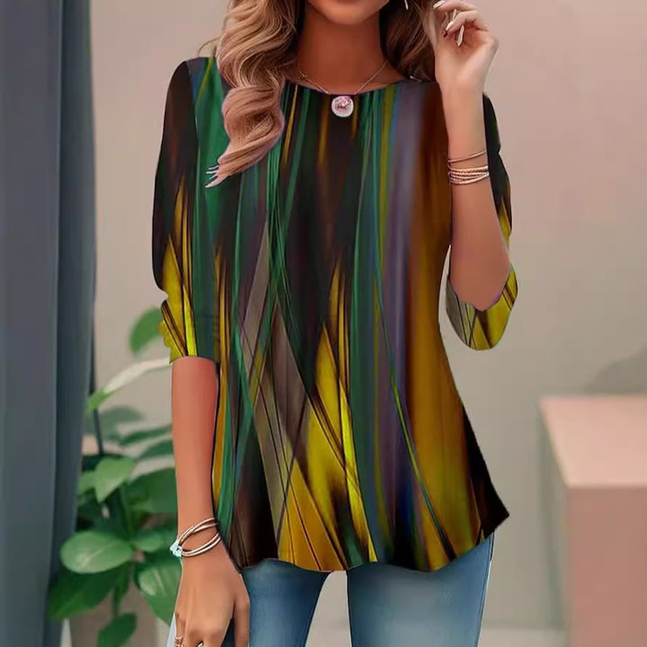 Ladies' top with modern graphic pattern Chic and Style