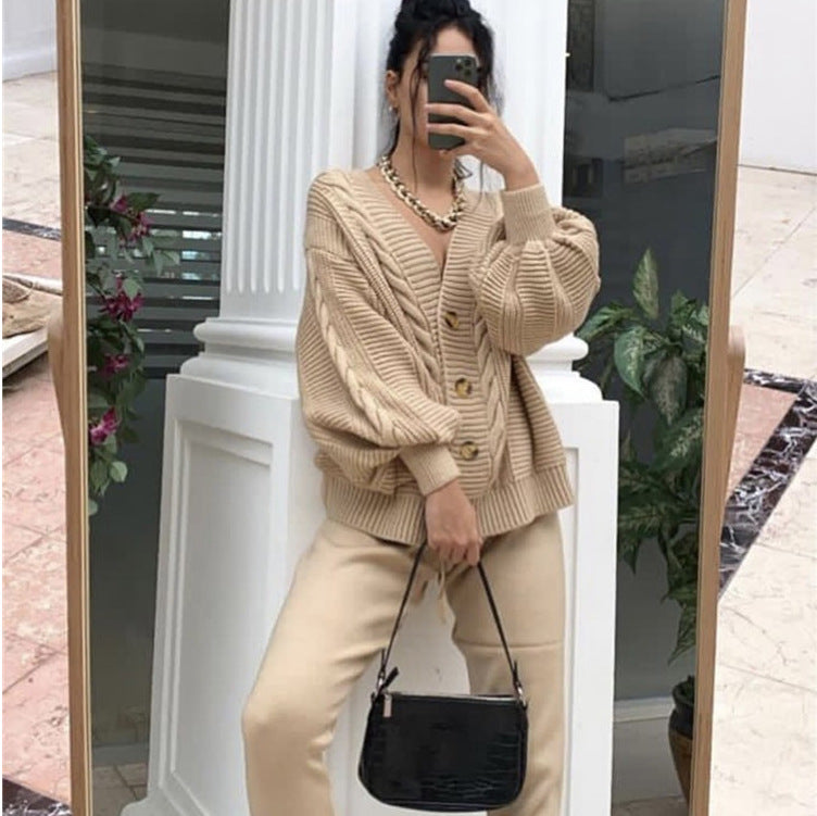 Cardigan en tricot épais pour femmes avec des manches volumineuses et un détail de bouton Chic & Stil