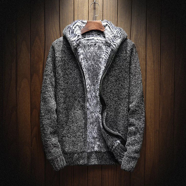 Comfortable hooded jacket for men with soft lining and side pockets