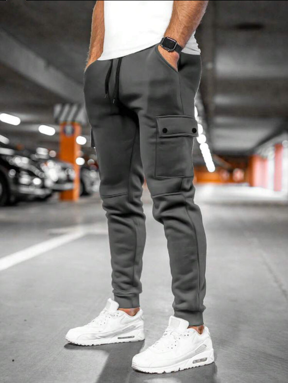 Modern cargo joggers for men with elastic waistband and practical pockets Lune London