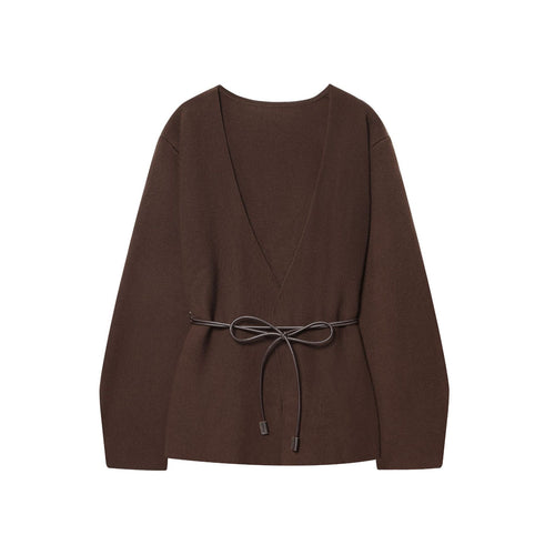 Ladies fitted top with V-neck and tie belt Lune London