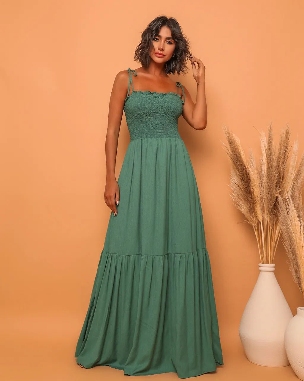 Maxi dress for women with elastic bodice and playful knot Chic & Stil