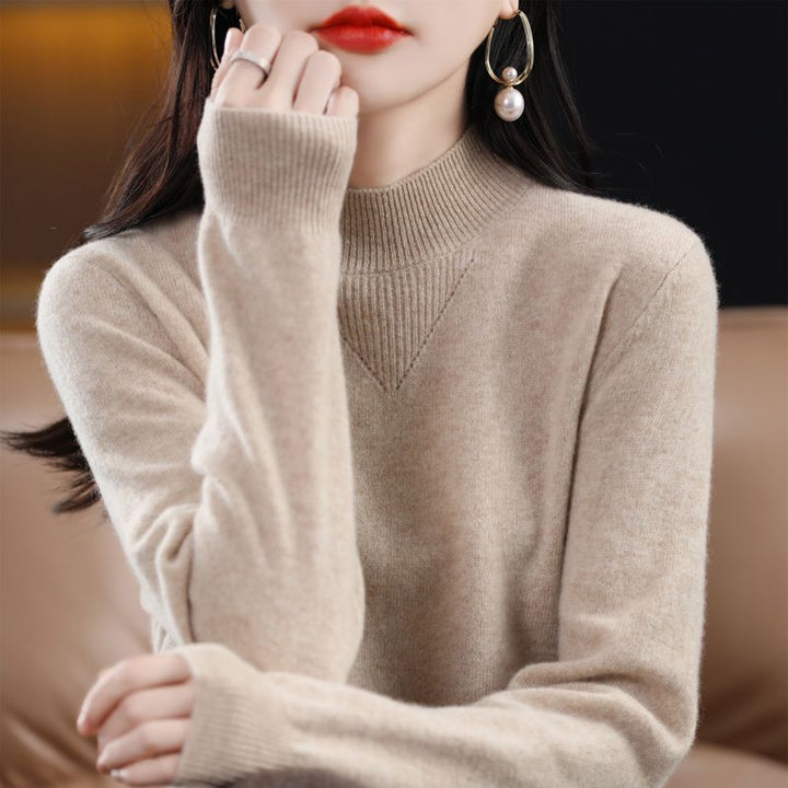 Pull fin pour femmes avec col haut et détails élégants Chic & Stil