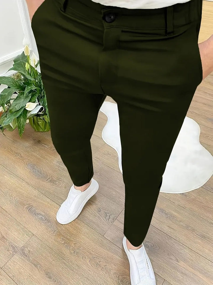 Trendy slim-fit pants for men with elastic waistband and practical pockets Lune London