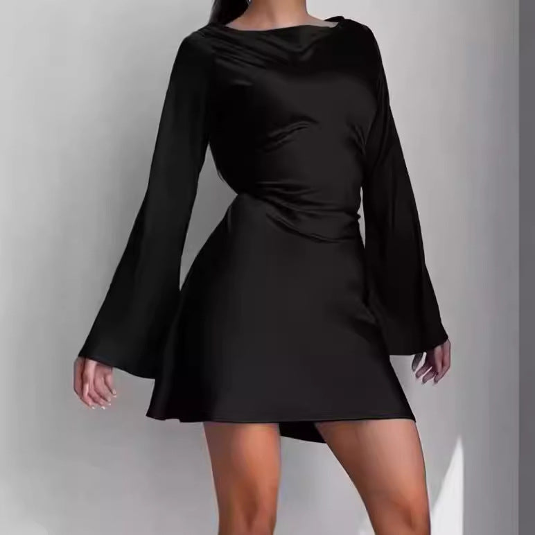 Ladies Elegant Wrap Dress in Smooth Fabric and Wide Sleeves Lune London
